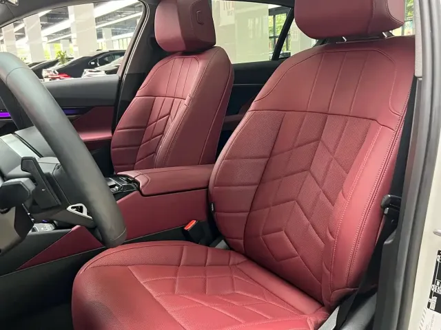 BMW 5 Series — Фото автомобиля 9