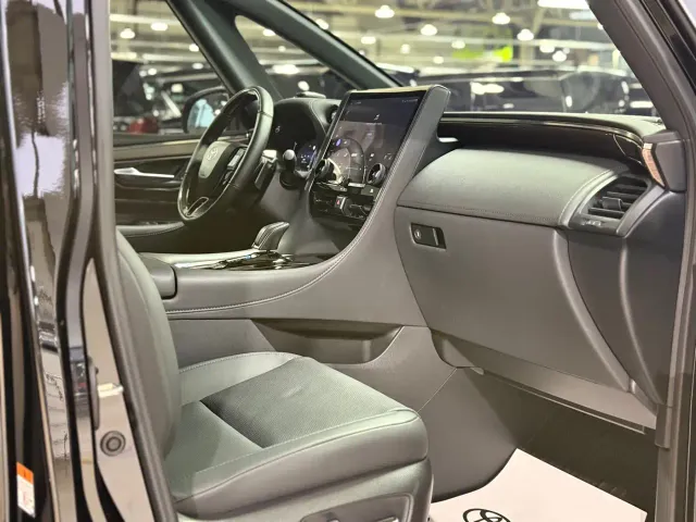 Toyota Alphard — Фото автомобиля 15