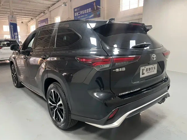 Toyota Crown Kluger — Фото автомобиля 6