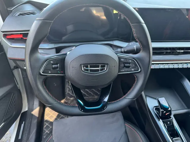 Geely Binrui — Фото автомобиля 12