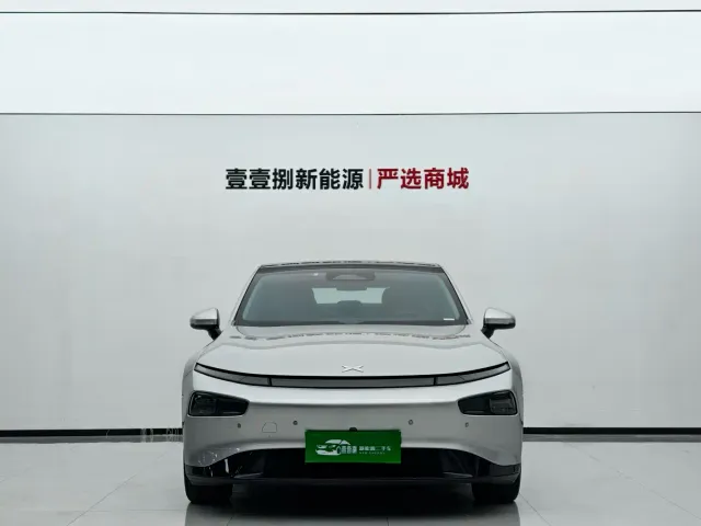 Xpeng P7 — Фото автомобиля 2