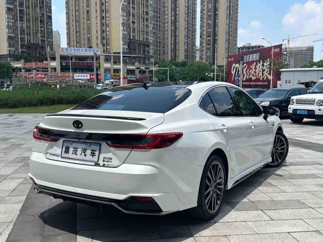 Toyota Camry — Фото автомобиля 7