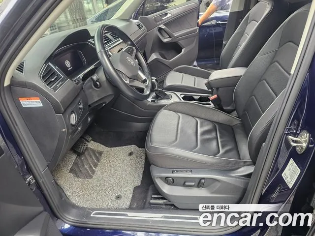 Volkswagen Tiguan — Фото автомобиля 12