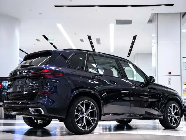 BMW X5 — Фото автомобиля 6