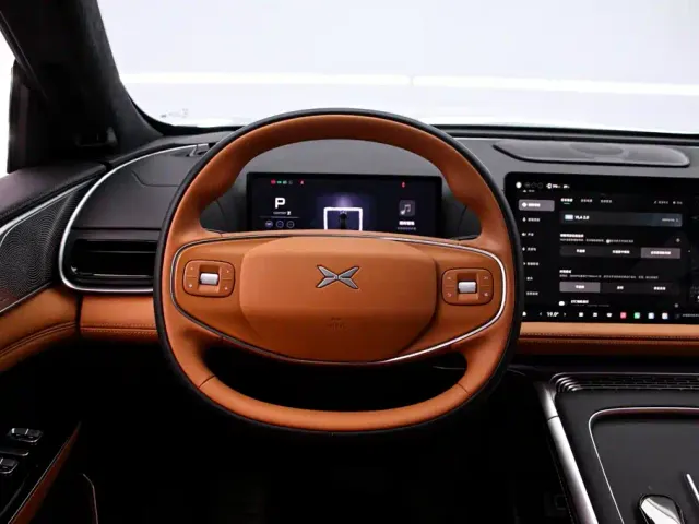 Xpeng G9 — Фото автомобиля 7