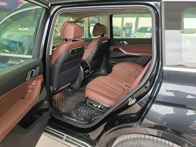 BMW X7 — Фото автомобиля 6