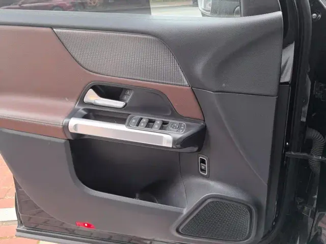 Mercedes-Benz GLB-Class — Фото автомобиля 7