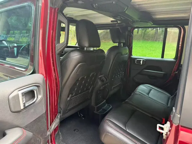 Jeep Wrangler — Фото автомобиля 7