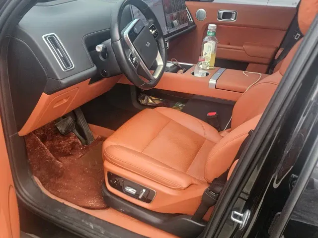Li Auto L7 — Фото автомобиля 8