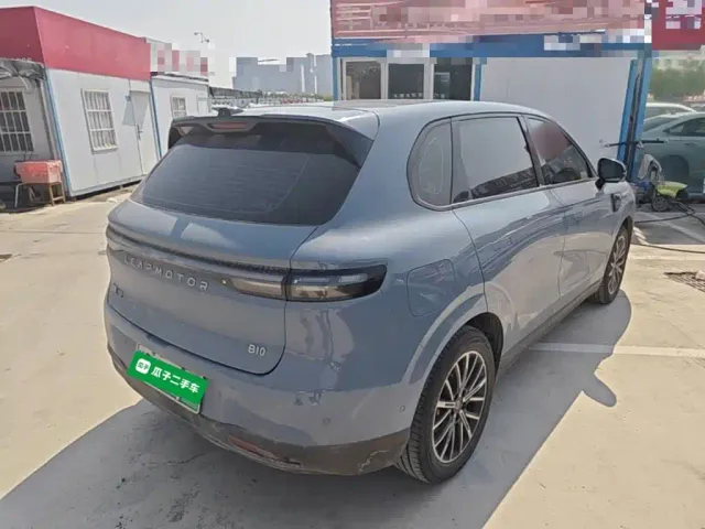 Leapmotor B10 — Фото автомобиля 6