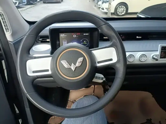 Wuling Hongguang Mini EV — Фото автомобиля 10