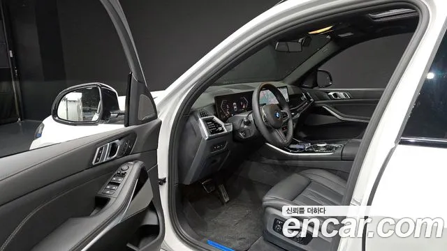 BMW X5 xDrive 40i M Sport — Фото автомобиля 10
