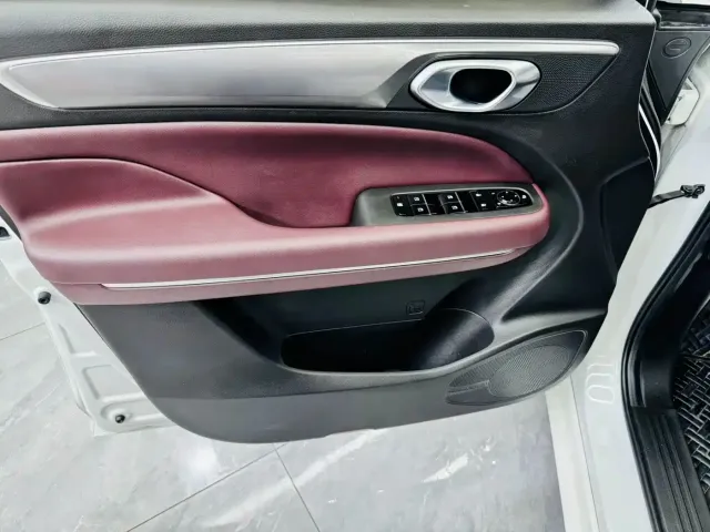 GAC Trumpchi M6 — Фото автомобиля 8