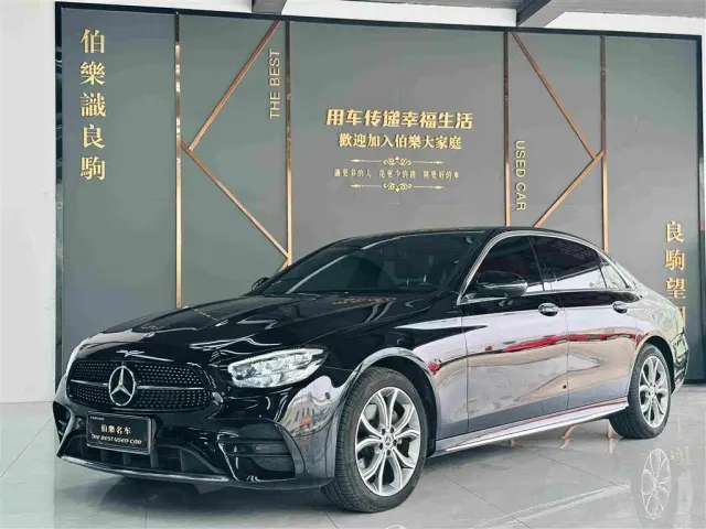 Фотография автомобиля — Mercedes-Benz E-Class