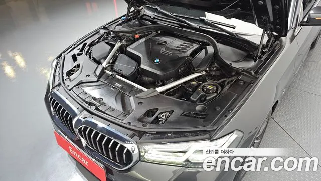BMW 5 Series G30 — Фото автомобиля 6