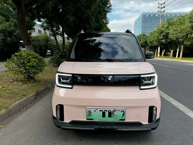 Фотография автомобиля — Wuling Hongguang Mini EV