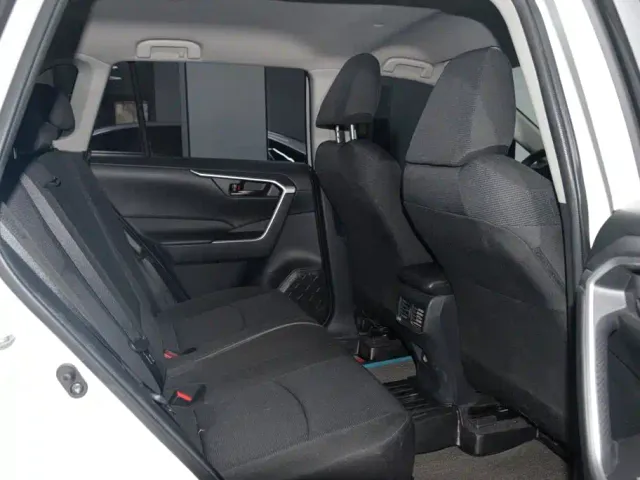 Toyota RAV4 — Фото автомобиля 14