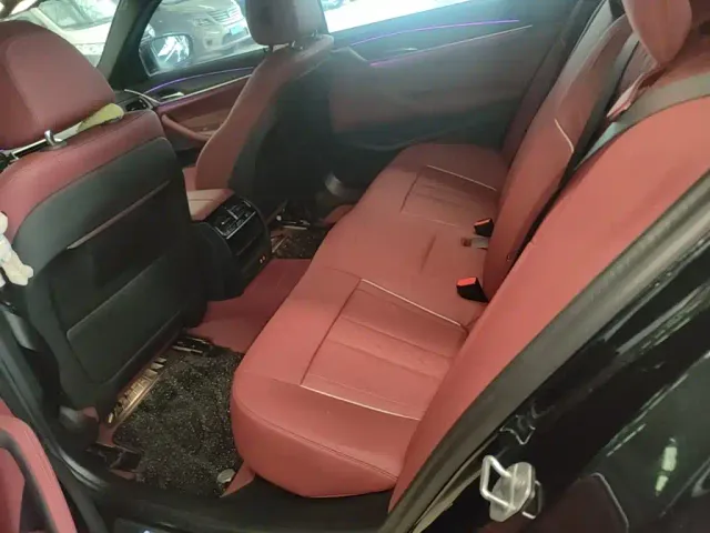 BMW 5 Series — Фото автомобиля 16
