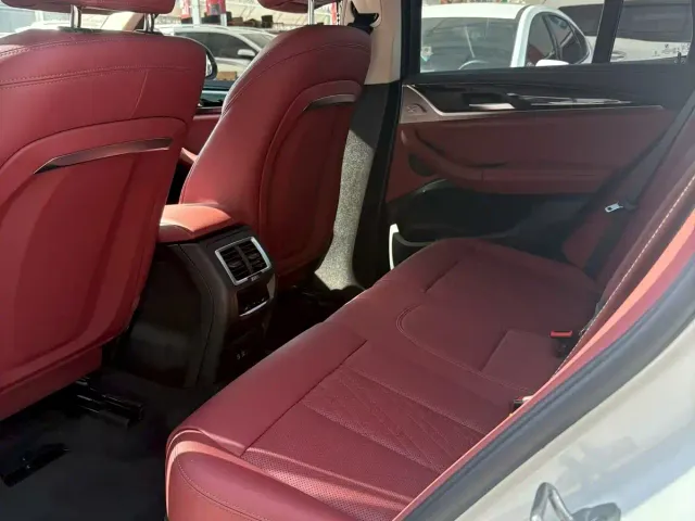 BMW iX3 — Фото автомобиля 6