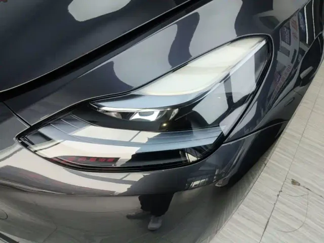 Tesla Model Y — Фото автомобиля 23