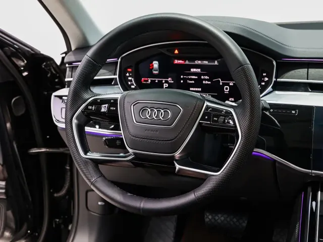 Audi A8 — Фото автомобиля 14