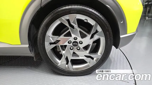 Genesis GV60 — Фото автомобиля 3