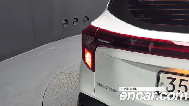 Kia Seltos — Фото автомобиля 8