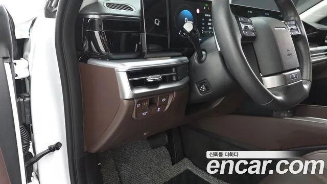 Hyundai Grandeur Grandeur (GN7) 2.5 Бензин 2WD — Фото автомобиля 12