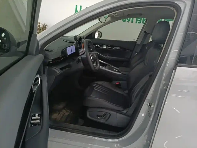 Geely Galaxy E5 — Фото автомобиля 15