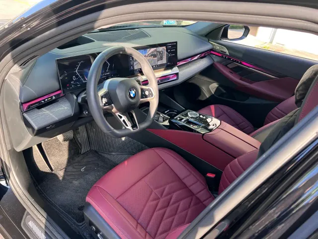 BMW 5 Series — Фото автомобиля 4