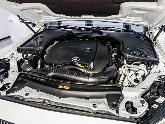 Mercedes-Benz E-Class — Фото автомобиля 24