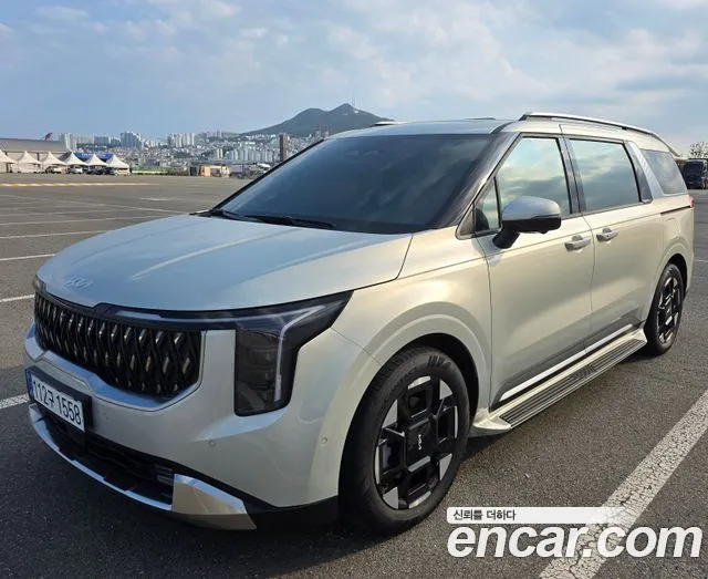 Фотография автомобиля — Kia Carnival Generation 4