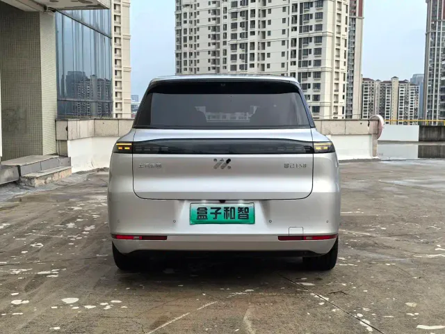 IM Motors LS8 — Фото автомобиля 14