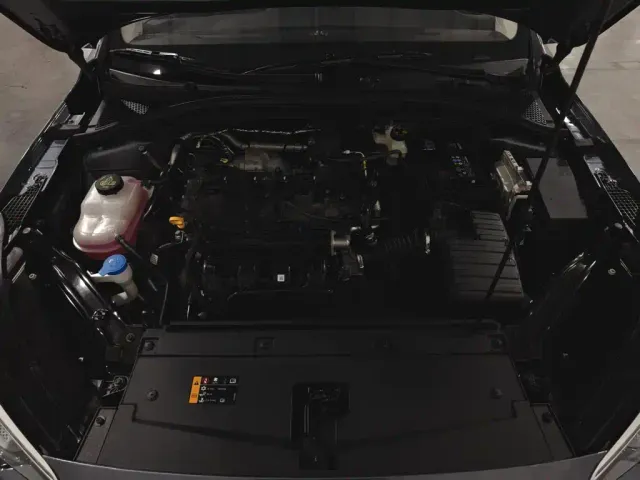 Roewe i5 — Фото автомобиля 6
