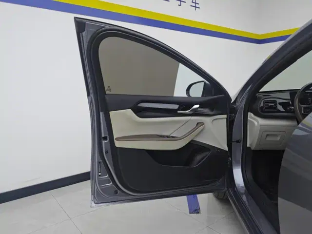 BYD Qin PLUS — Фото автомобиля 7
