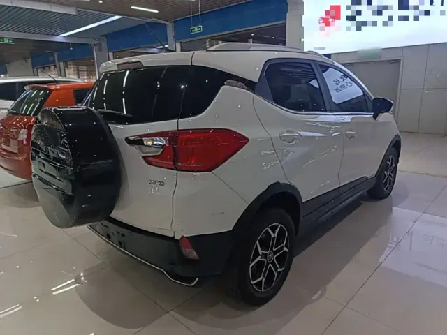BYD Yuan Pro — Фото автомобиля 6