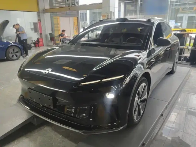 Фотография автомобиля — Nio ET5 Touring