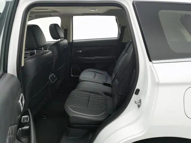 Mitsubishi Outlander — Фото автомобиля 15