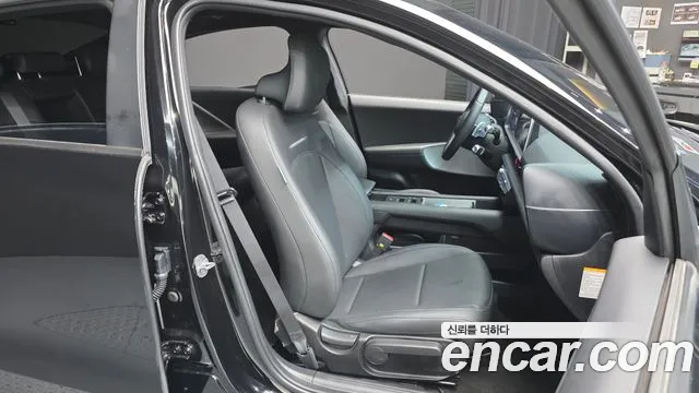 Hyundai Ioniq 6 — Фото автомобиля 12