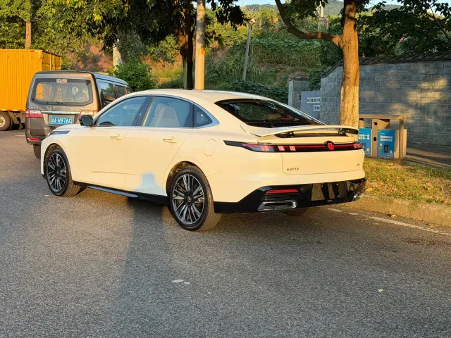 Changan Eado — Фото автомобиля 3