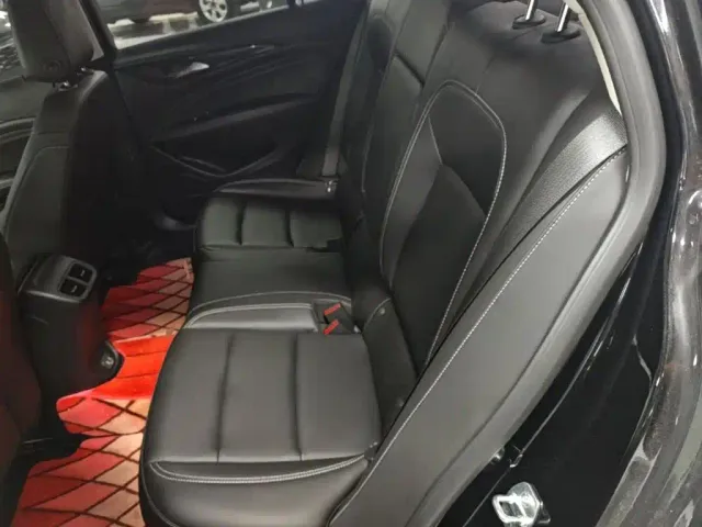 Buick Regal — Фото автомобиля 16