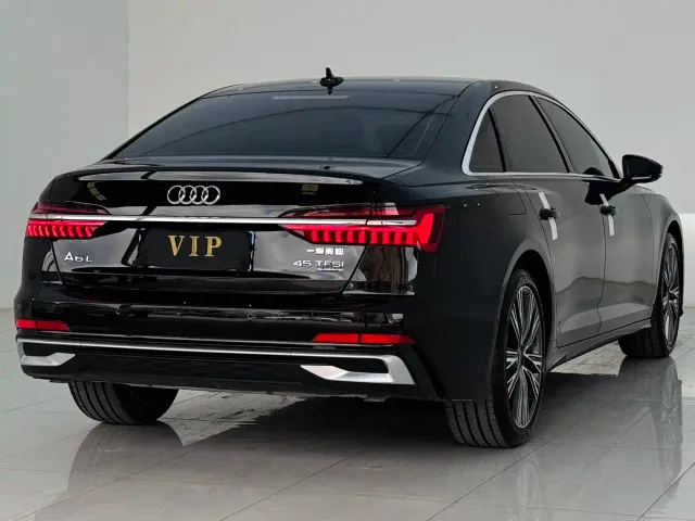 Audi A6L — Фото автомобиля 11