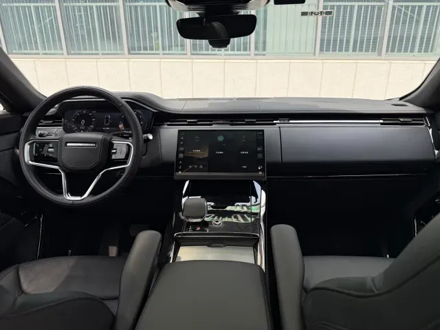 Land Rover Range Rover Sport — Фото автомобиля 16