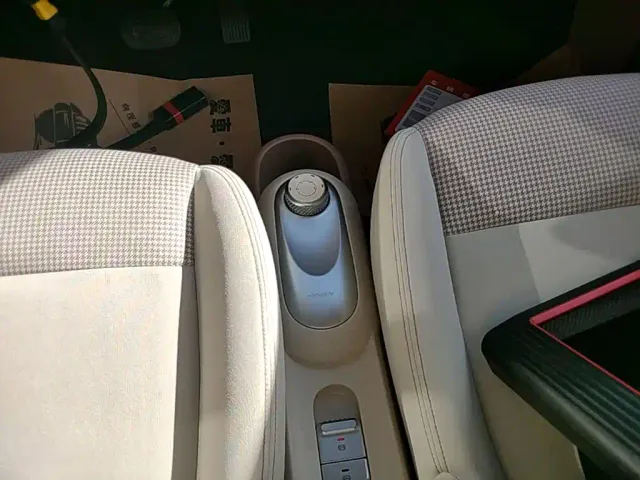 Wuling Hongguang Mini EV — Фото автомобиля 13