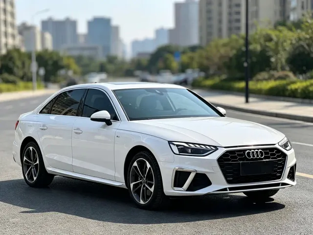 Audi A4L — Фото автомобиля 3