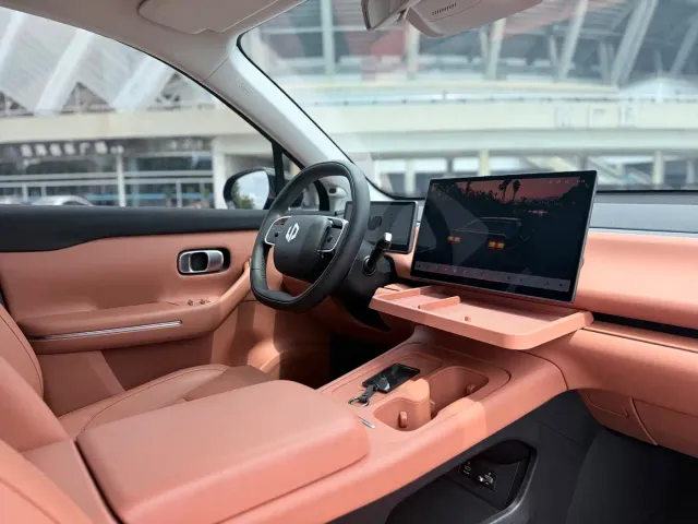Leapmotor C10 — Фото автомобиля 13