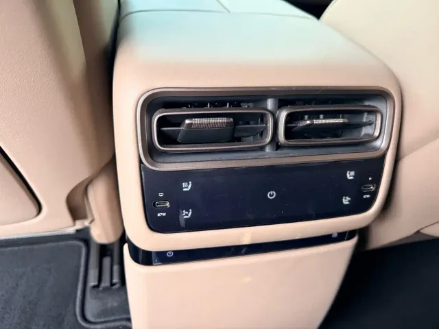 Li Auto i6 — Фото автомобиля 9