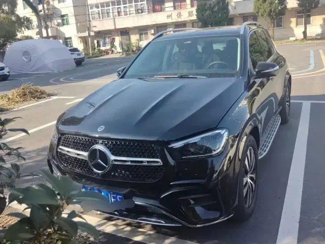Mercedes-Benz GLE-Class — Фото автомобиля 2