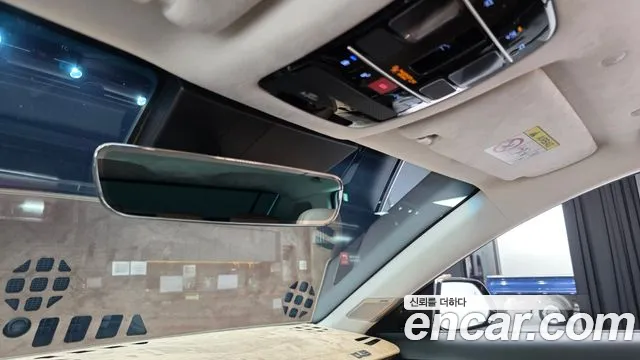 Hyundai Grandeur Grandeur (GN7) 2.5 Бензин 2WD — Фото автомобиля 26