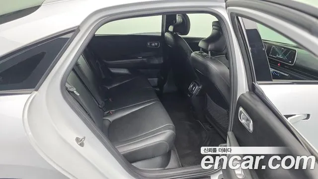 Hyundai Ioniq 6 — Фото автомобиля 12